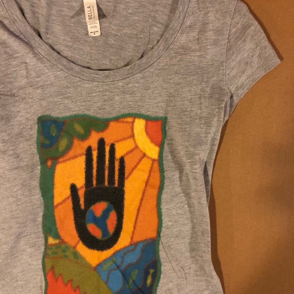 WILL BE DONATED SOON- Comfy Gray Print Tee